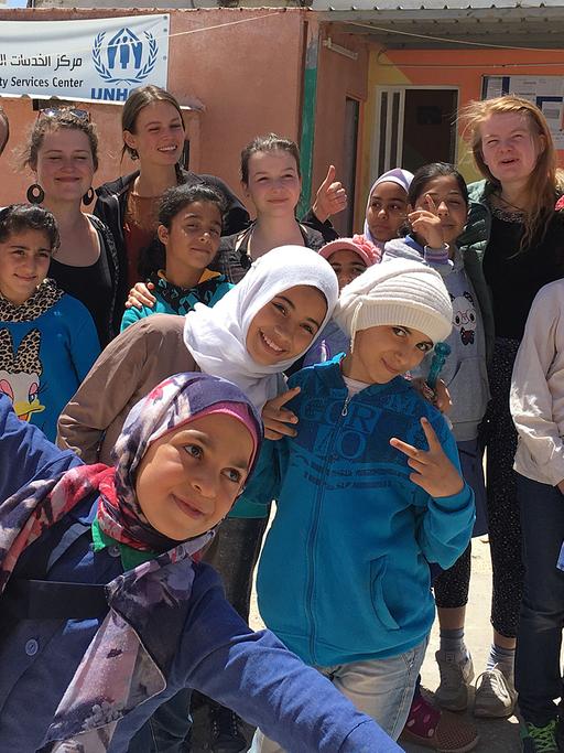 Das A-Cappella-Ensemble "Sjaella" aus Leipzig gab in einem Gemeindezentrum für syrische Flüchtlinge im jordanischen Azraq einen Workshop.