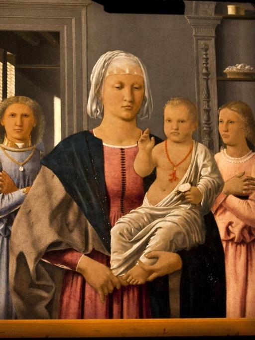 Piero della Francescas Bild der Madonna von Senigalli nach der Restaurierung in Rom.