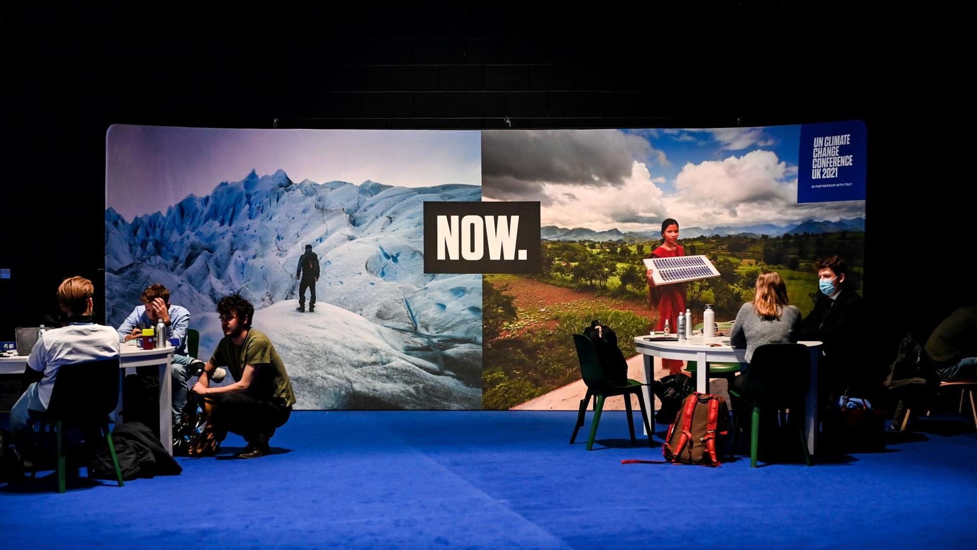 Plakate und Material zur Sensibilisierung für den Klimaschutz auf der COP26 (UN-Klimarahmenkonvention - Konferenz der Vertragsparteien 26).