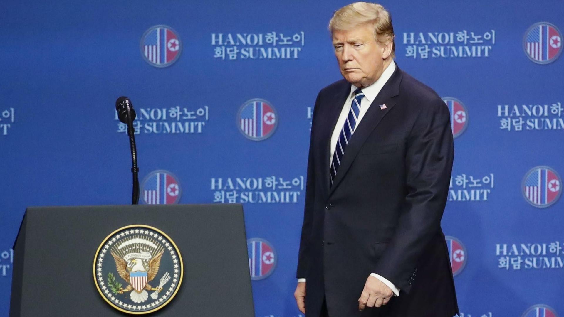 Donald Trump bei einer Pressekonferenz in Hanoi nach den gescheiterten Verhandlungen mit Nordkoreas Diktator Kim