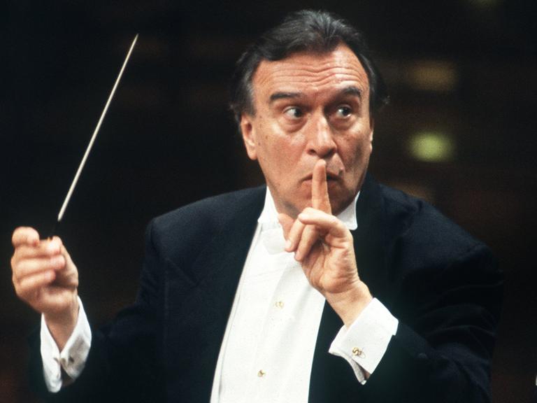 Der Dirigent Claudio Abbado