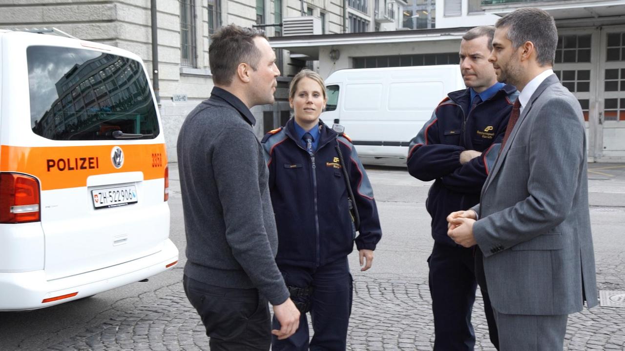 Marco Schmitt und Reto Scherrer, Kommunikationschef Kantonspolizei Zürich