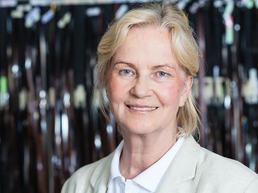 Heikedine Körting in ihrem Tonstudio.