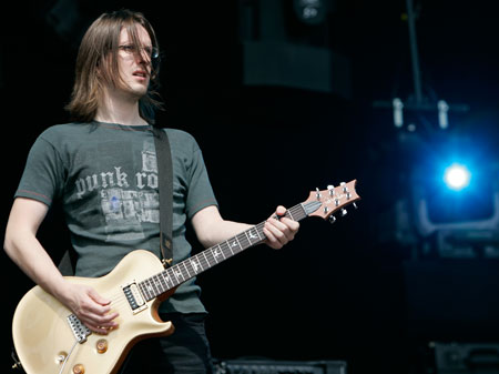 Der Sänger und Gitarrist der britischen Progressive-Rock-Band Porcupine Tree, Steven Wilson, beim Hurricane-Festival 2007 in Scheeßel