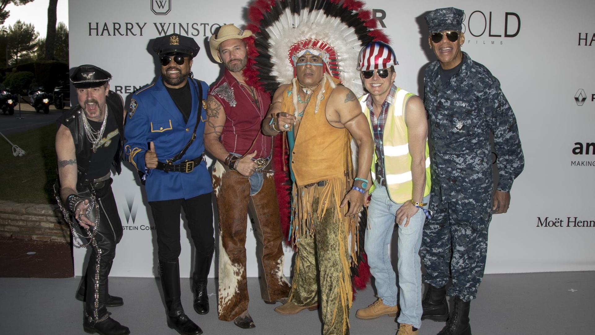 Die Musikband "Village People" posiert auf dem "Cannes Film Festival" am 19.05.2016. Die Musikband "Village People" posiert auf dem "Cannes Film Festival" am 19.05.2016.