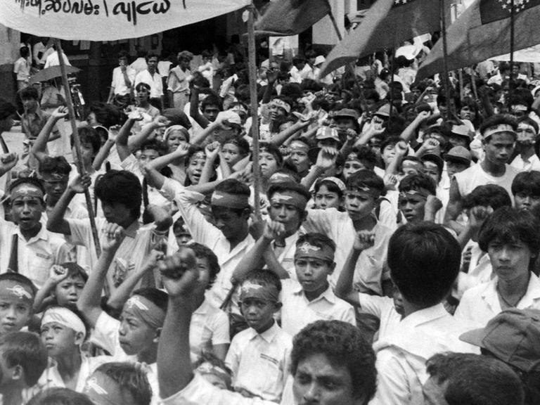 8. August 1988: In Myanmar wird gegen die militärischen Machthaber protestiert