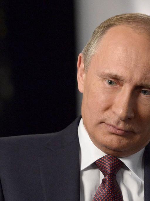 Russlands Präsident Wladimir Putin in einem Fernsehinterview