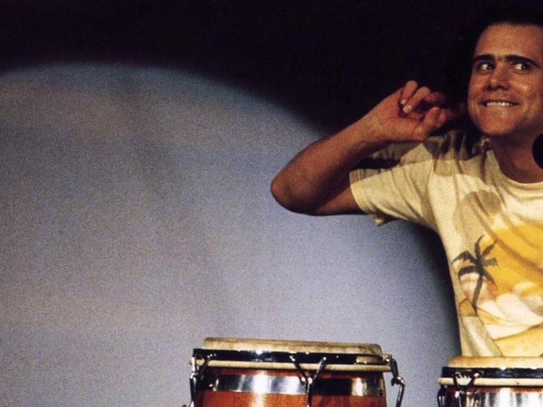 Jim Carrey als Andy Kaufman in Milos Formans Tragikomödie "Der Mondmann" von 1999