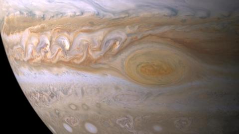 "Juno" soll auch klären, wie sich der Große Rote Fleck auf Jupiter so lange halten kann.
