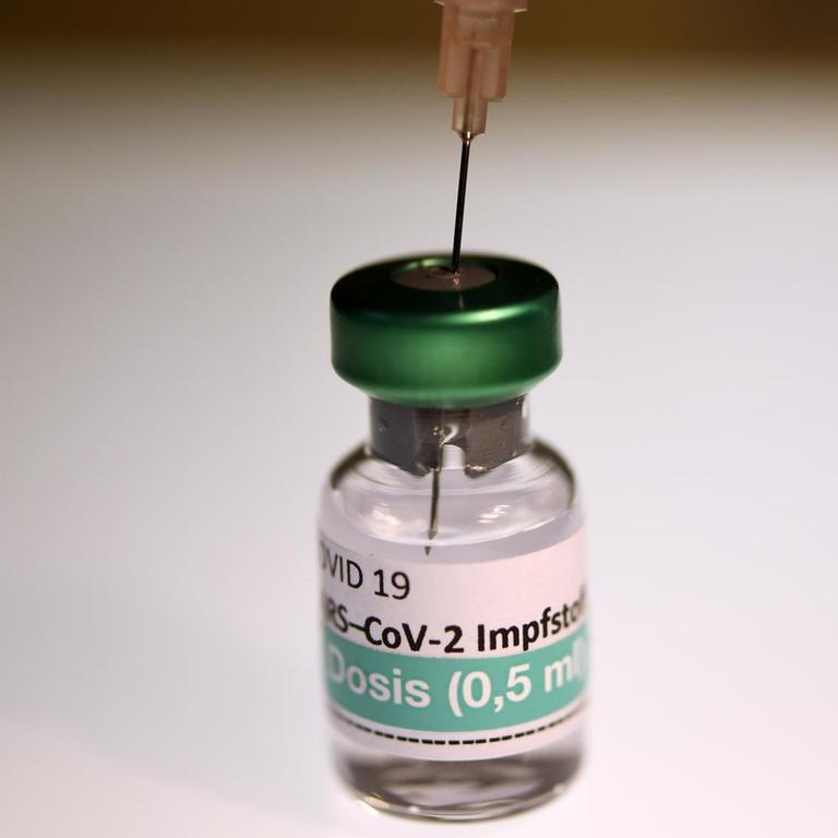 Impfstoff gegen das SARS CoV2-Virus (Symbolbild)