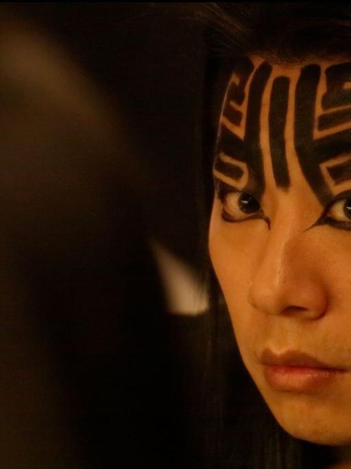 Freddy Lim als Heavy-Metal-Star - Szene aus dem Dokumentarfilm "Metal Politics Taiwan" von Marco Wilms