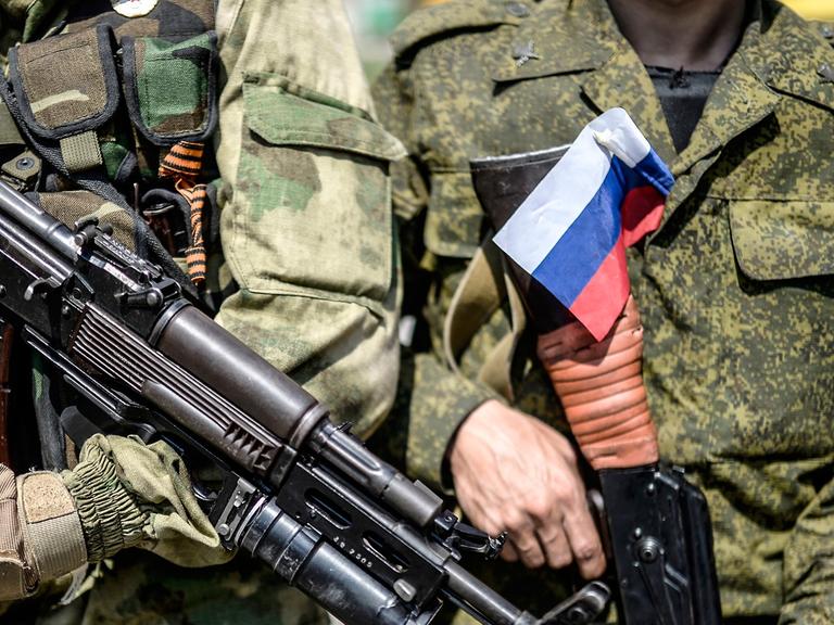 Russische Separatisten im Norden von Donezk