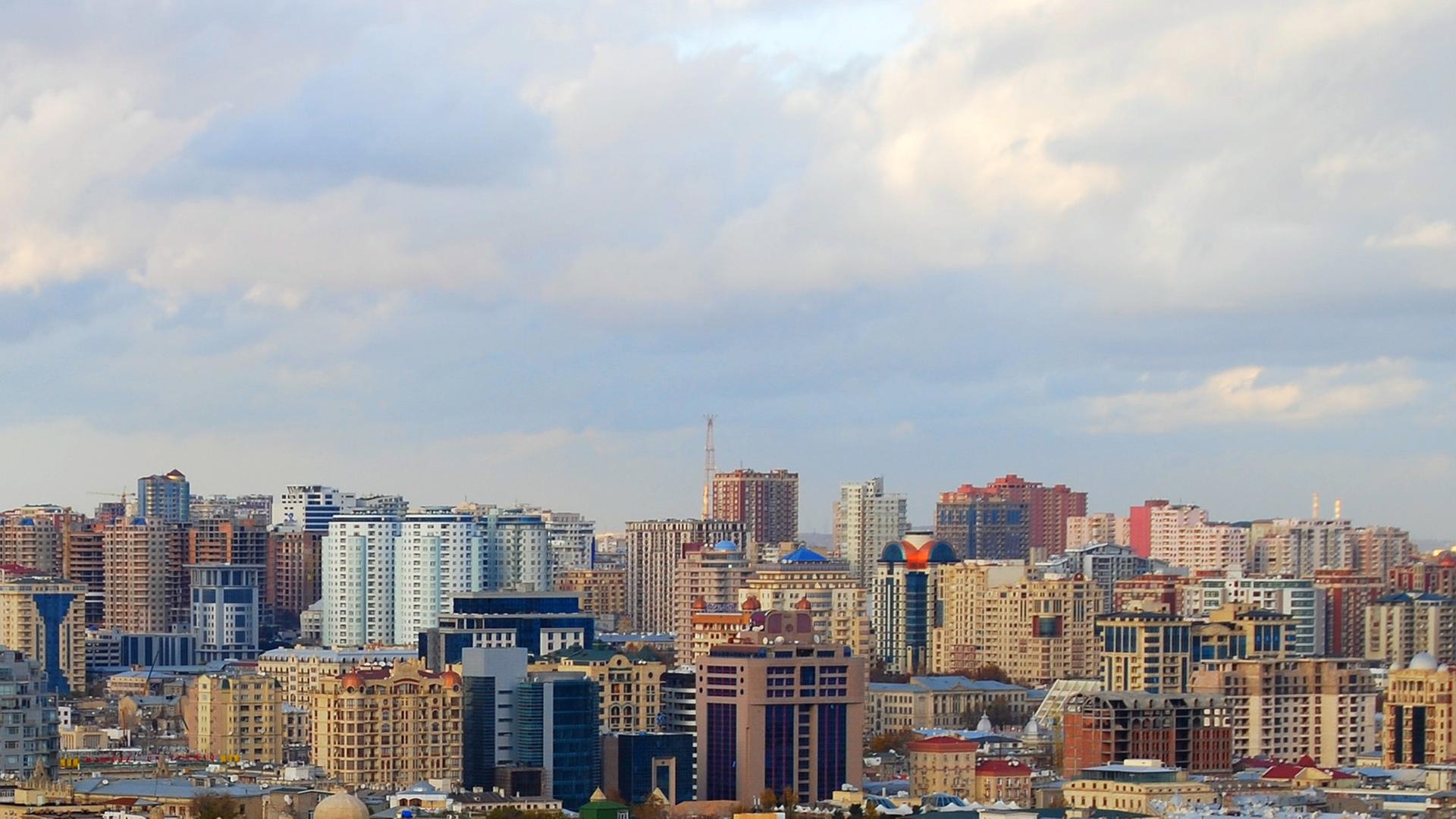 Blick auf das Zentrum von Baku.