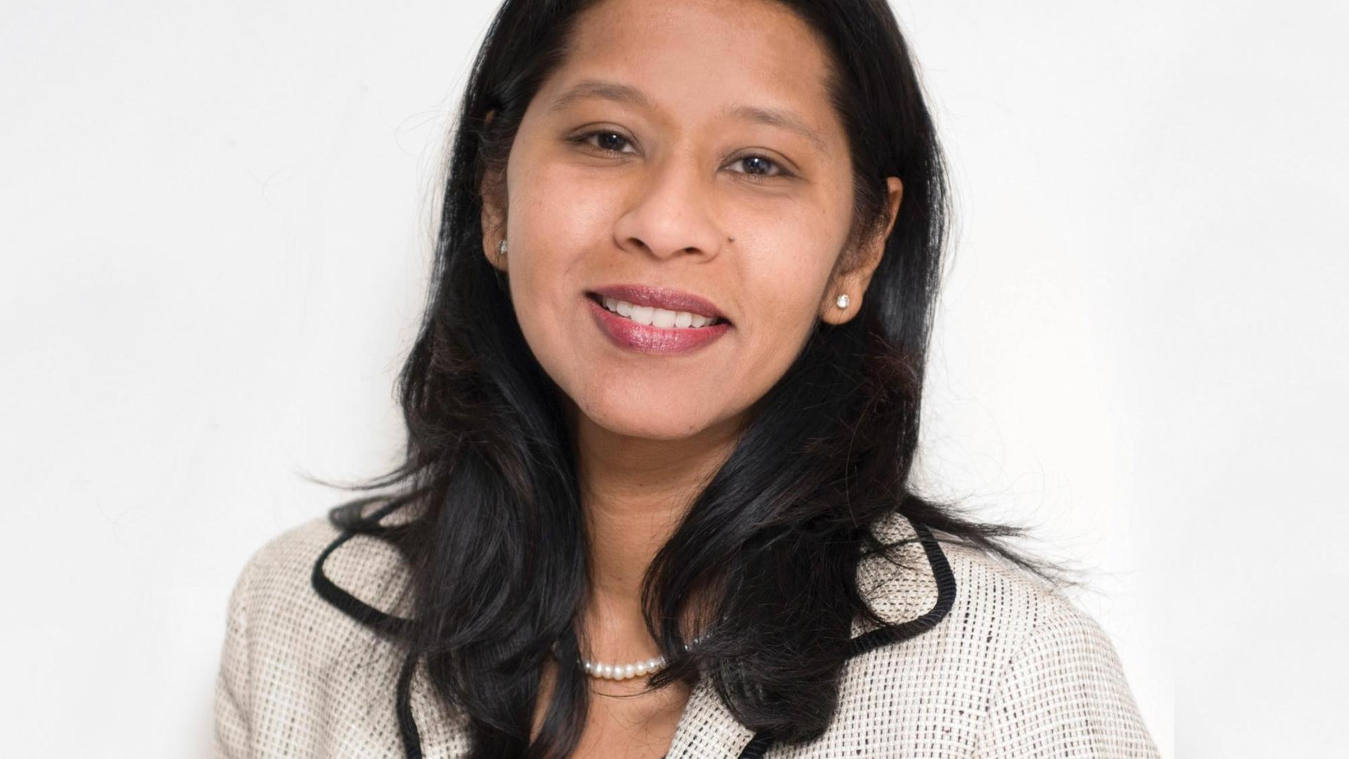 Porträt der Politologin Sudha David-Wilp, stellvertretende Direktorin des Berliner Büros des German Marshall Fund of the United States