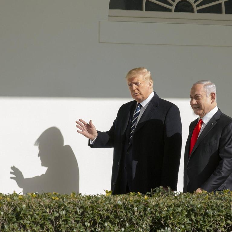 US-Präsident Trump und Israels Regierungschef Netanjahu vor dem Weißen Haus.