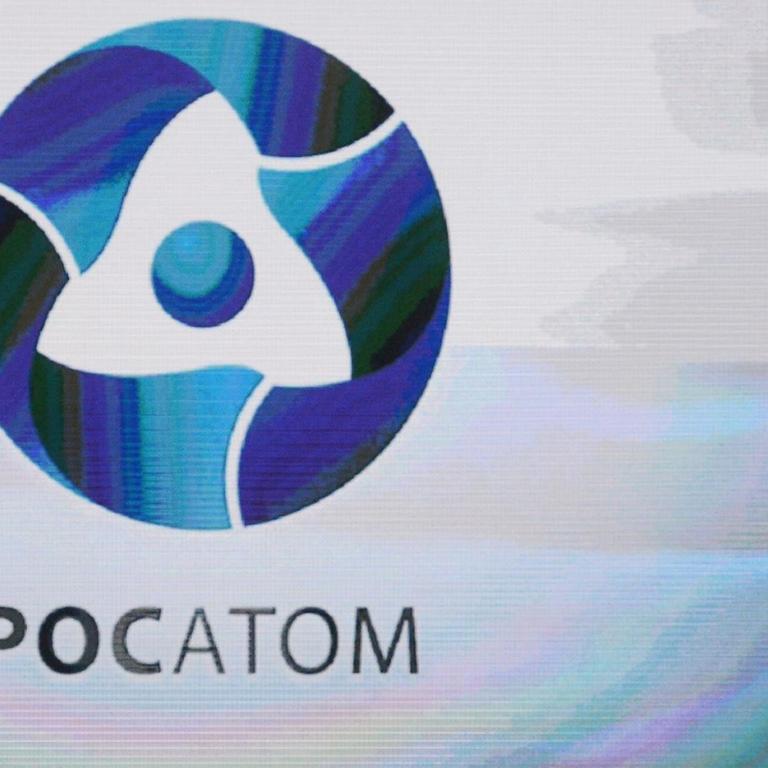 Zu sehen ist das Logo des russischen Atomkonzerns Rosatom.