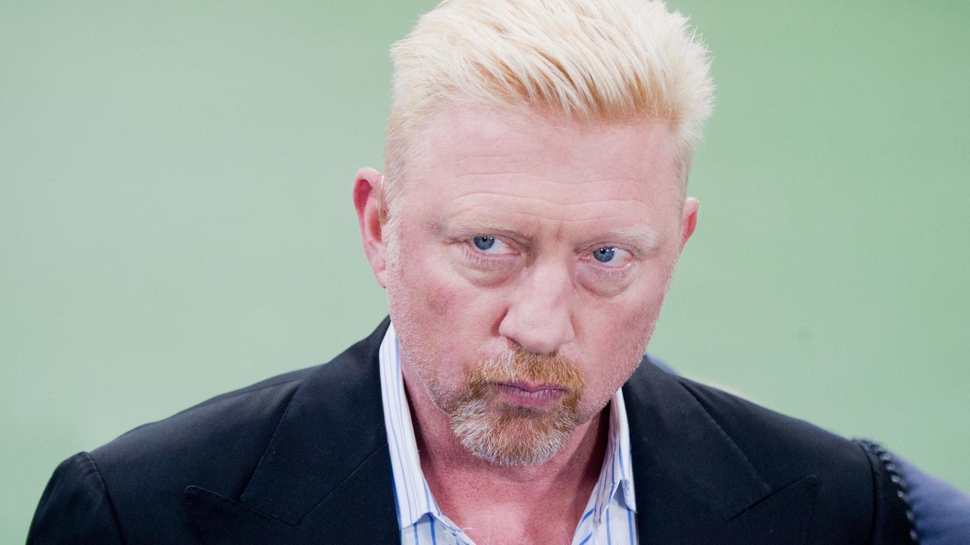 In letzter Zeit stand Boris Becker vor allem wegen finanzieller Schwierigkeiten in den Schlagzeilen: Der ehemalige Tennisprofi bei einem TV-Interview 2016.