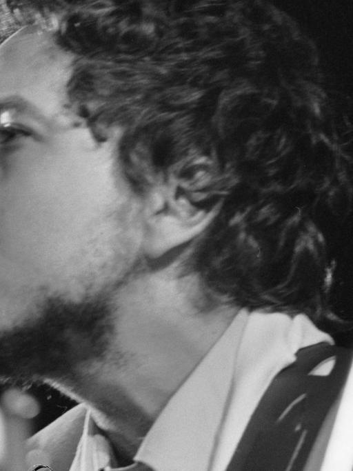 Bob Dylan spielt am 1. September 1969 auf dem Isle of Wight Festival.