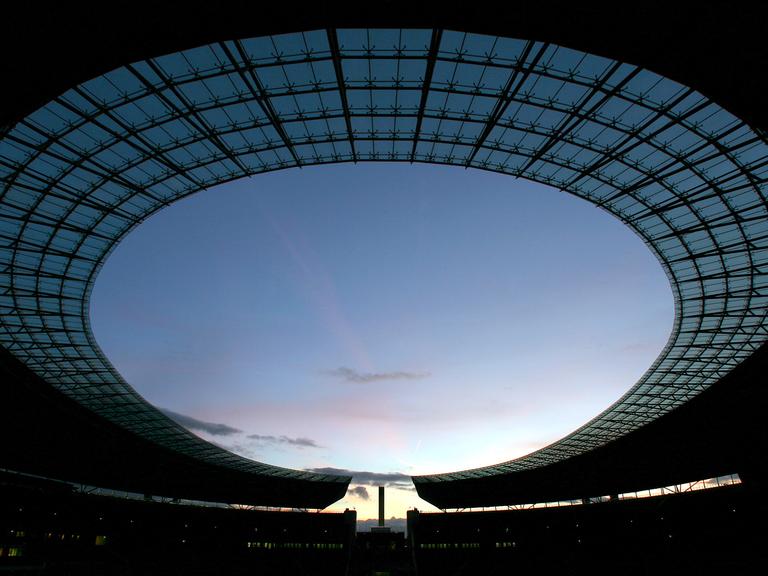 Das Stadion, die Kathedrale der Neuzeit?