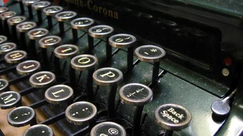 Schreibmaschine mit englischer Tastatur