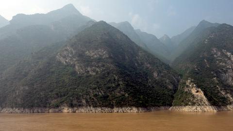 Der Fluss Jangtsekiang in China, der im Kunlun Chan entspringt.