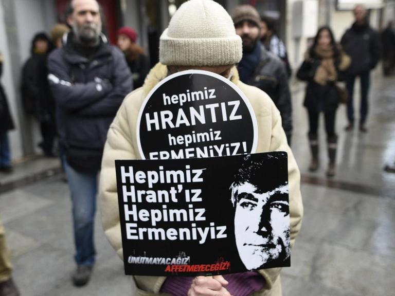 Protestmarsch zum Gedenken an die Ermordung des armenischen Journalisten Hrant Dink in Istanbul