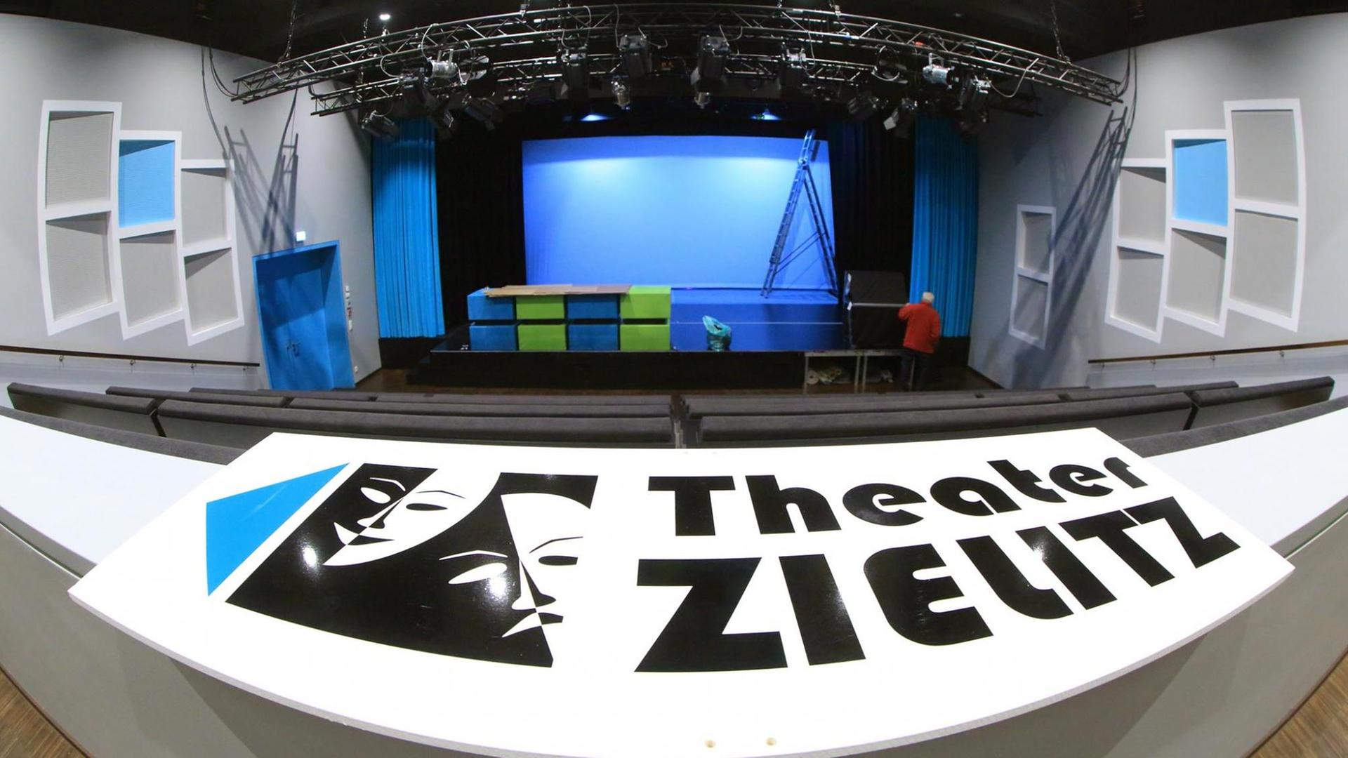 Blick am 27.11.2015 in das neue Theater in Zielitz (Sachsen-Anhalt). In den Neubau mit einer maximalen Zuschauerkapazität von 98 Zuschauern wurden rund zwei Millionen Euro investiert.
