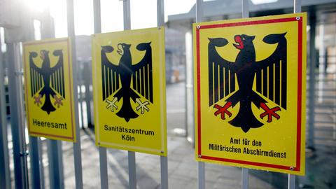 Nordrhein-Westfalen, Köln: Der Eingang des Amtes für den Militärischen Abschirmdienst (MAD)