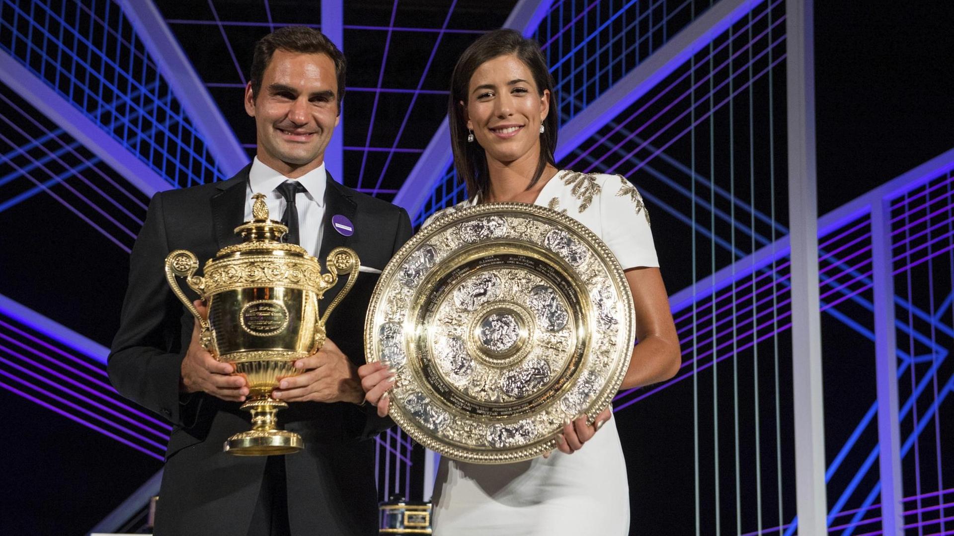 Die Wimbledon-Gewinner 2017: Garbine Muguruza und Roger Federer.
