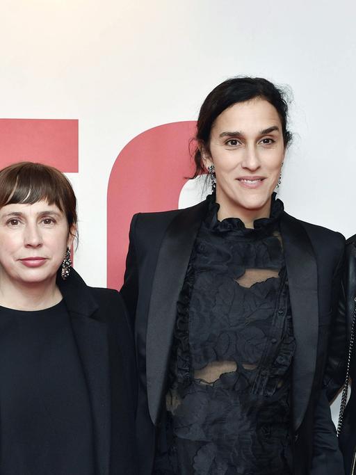 Abi Morgan (Drehbuch), Faye Ward (Prodktion) und Sarah Gavron (Regie) waren mit dem Film "Sufragette" zum 33. Filmfestival in Turin eingeladen.