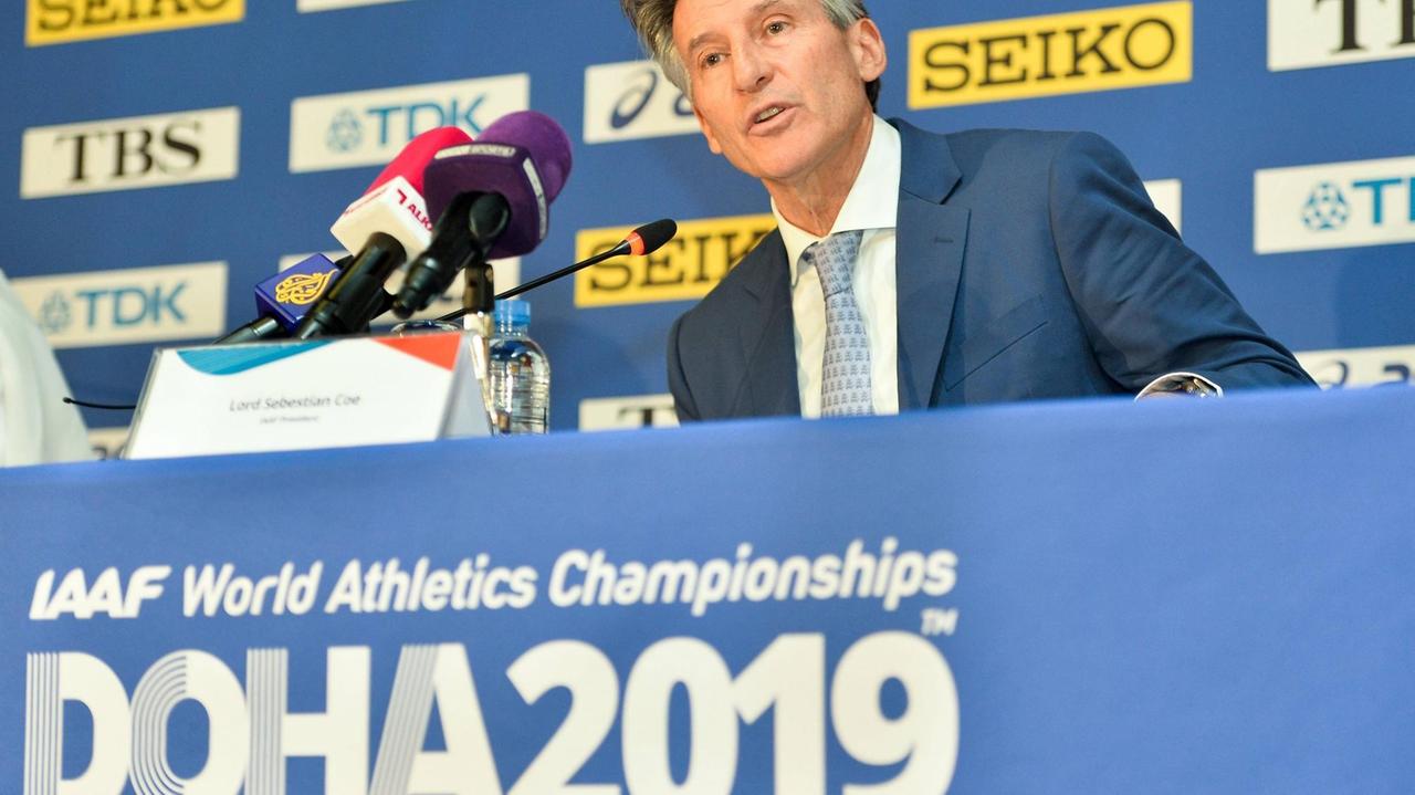 Sebastian Coe bei einer Pressekonferenz zur Leichtathletik-WM 2019 in Doha/Katar