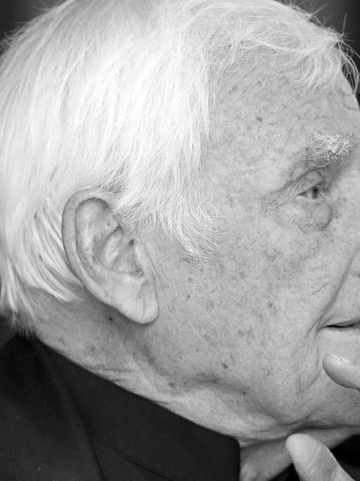 Schauspieler Joachim "Blacky" Fuchsberger ist im Alter von 87 Jahren in München gestorben