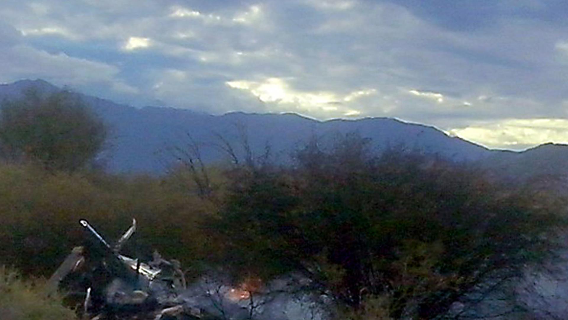 Brennende Wracks von Helikoptern in Argentinen, La Rioja am 9.3.2015