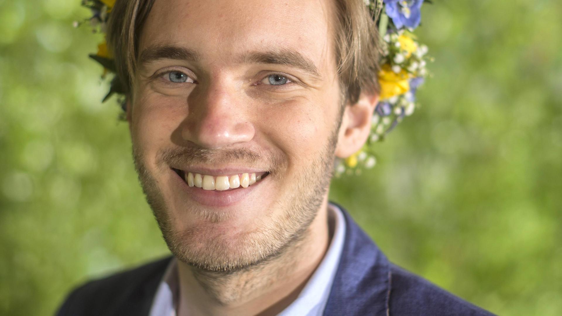 Der schwedische Webvideoproduzent PweDiePie, der bürgerlich Felix Arvid Ulf Kjellberg heißt