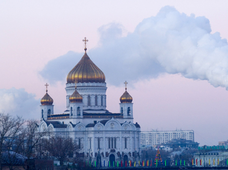 Die nahezu originalgetreu rekonstruierte Christ-Erlöser-Kathedrale in  Moskau