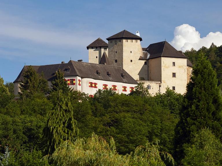 Weiße Festung der mittelalterlichen Burg Lockenhaus