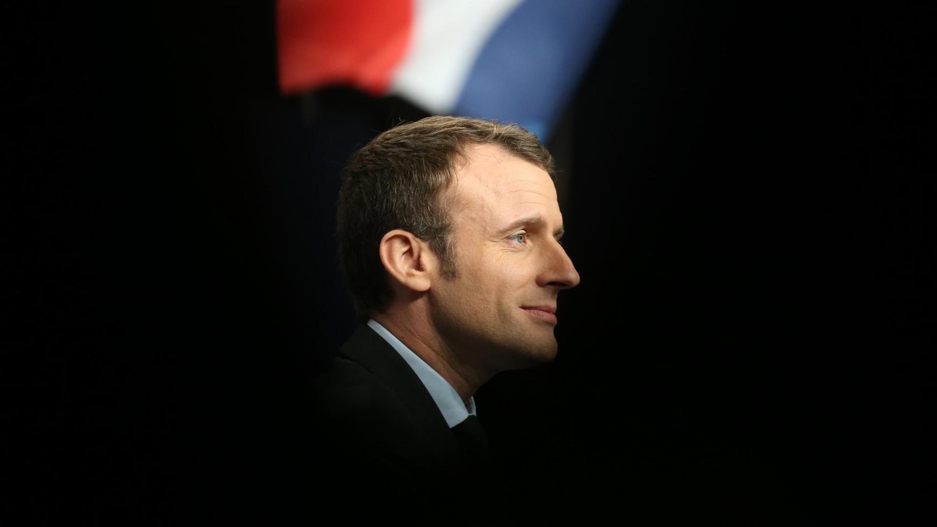 Der Präsidentschaftskandidat Emmanuel Macron hält auf einer Wahlkampfveranstaltung in Reims am 17.3.2017 eine Rede.