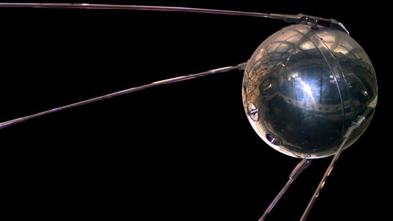 Modell des ersten Satelliten Sputnik. Foto: NASA