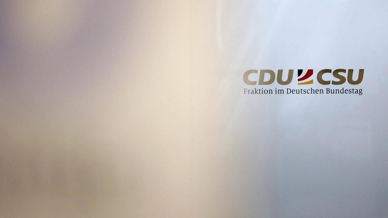 Zu sehen ist das Logo der CDU/CSU-Fraktion im Bundestag.