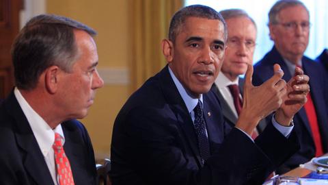 US-Präsident Barack Obama (Mitte) beim "Powerlunch" mit Republikanern, darunter John Boehner (links).