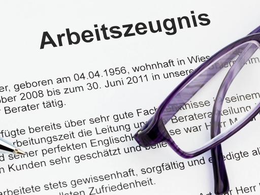 Das Arbeitszeugnis eines Arbeitnehmers in deutscher Sprache