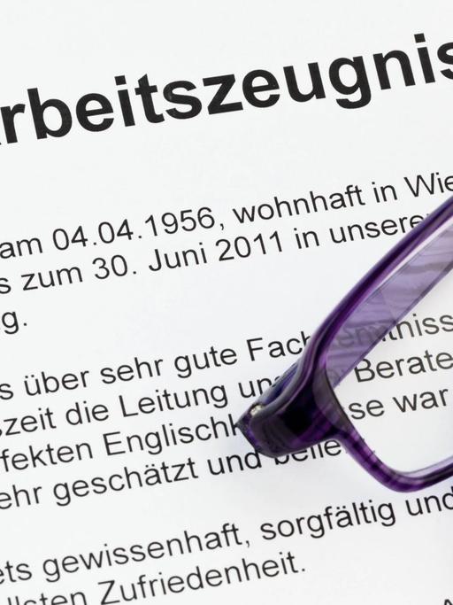 Das Arbeitszeugnis eines Arbeitnehmers in deutscher Sprache