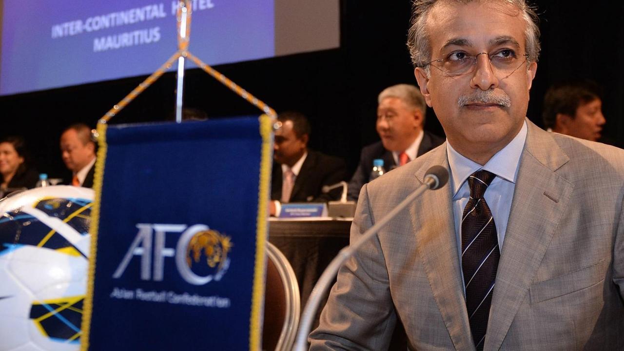 Scheich Salman bin Ibrahim al-Khalifa beim Fifa-Kongress auf Mauritius 2013