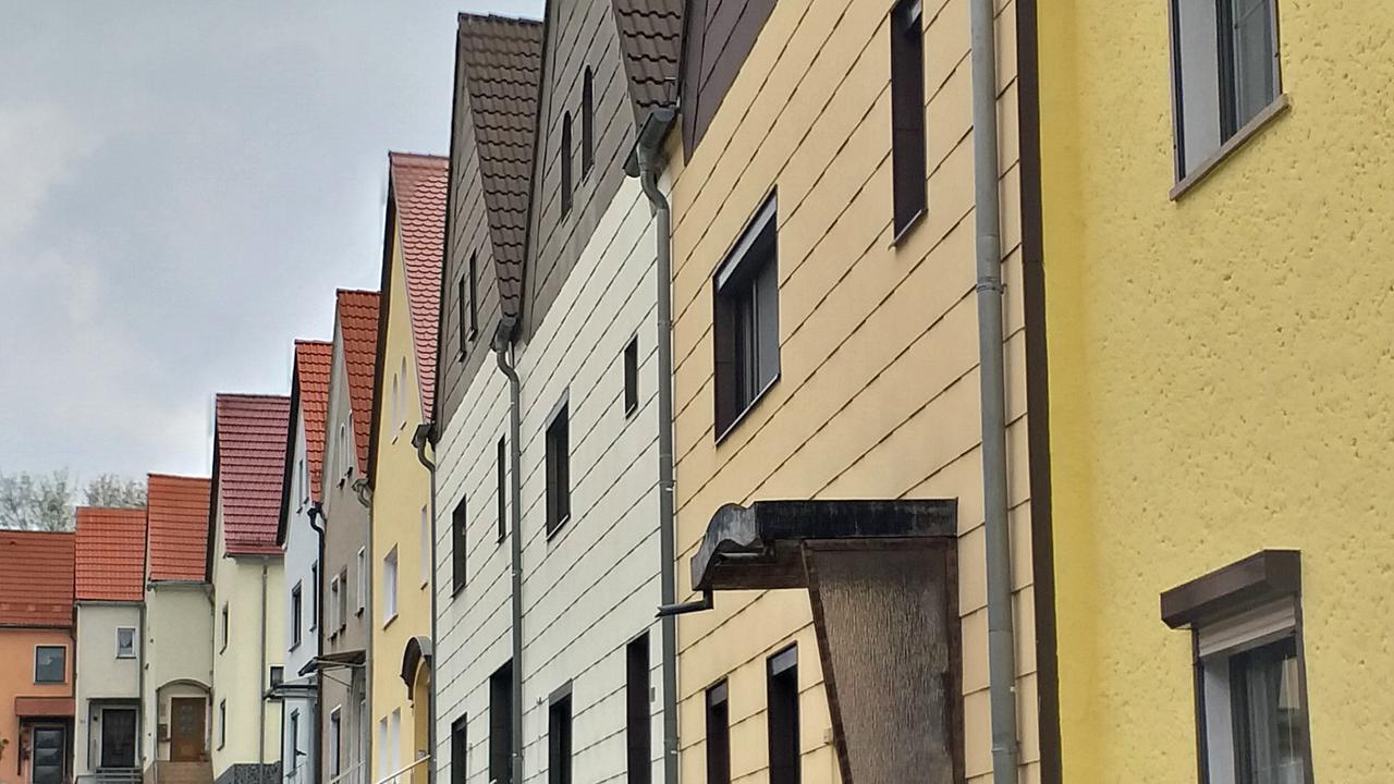Blick auf Wohnhäuser in Pößneck