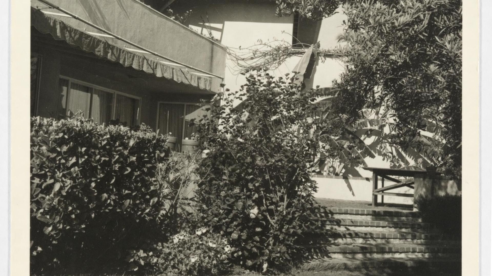 HANDOUT - Außenansicht der Villa des Schriftstellers Thomas Mann in Pacific Palisades (USA), undatierte Aufnahme. Zehn Jahre lang war es das Exil-Zuhause für Thomas Mann. Foto:Thomas-Mann-Archiv der ETH Zürich. (Zu dpa "«Süddeutsche Zeitung»: Deutschland kauft Thomas-Mann-Villa" vom 18.11.2016)