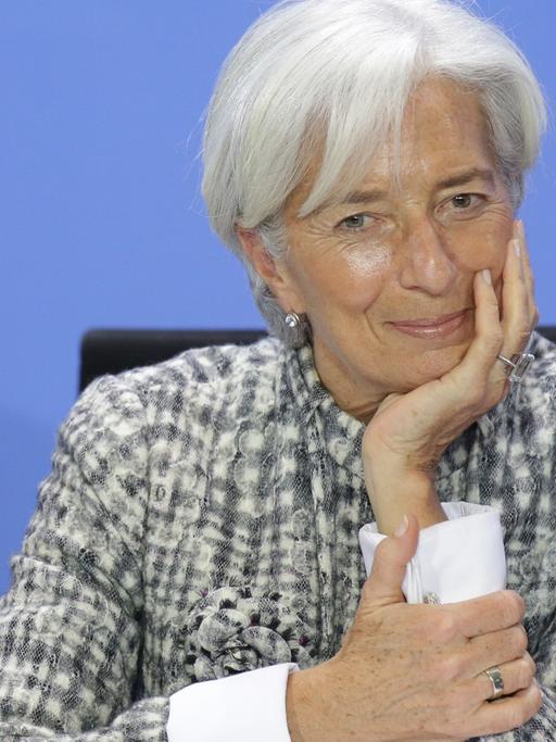 IWF-Chefin Christine Lagarde sitzt im März 2015 bei einer Pressekonferenz im Bundeskanzleramt in Berlin.