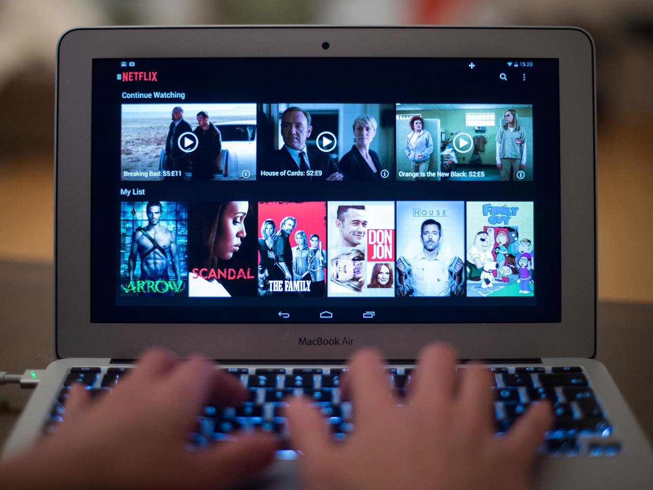 Eine Seite der Videostreaming-Firma Netflix ist auf einem Laptop-Bildschirm zu sehen.