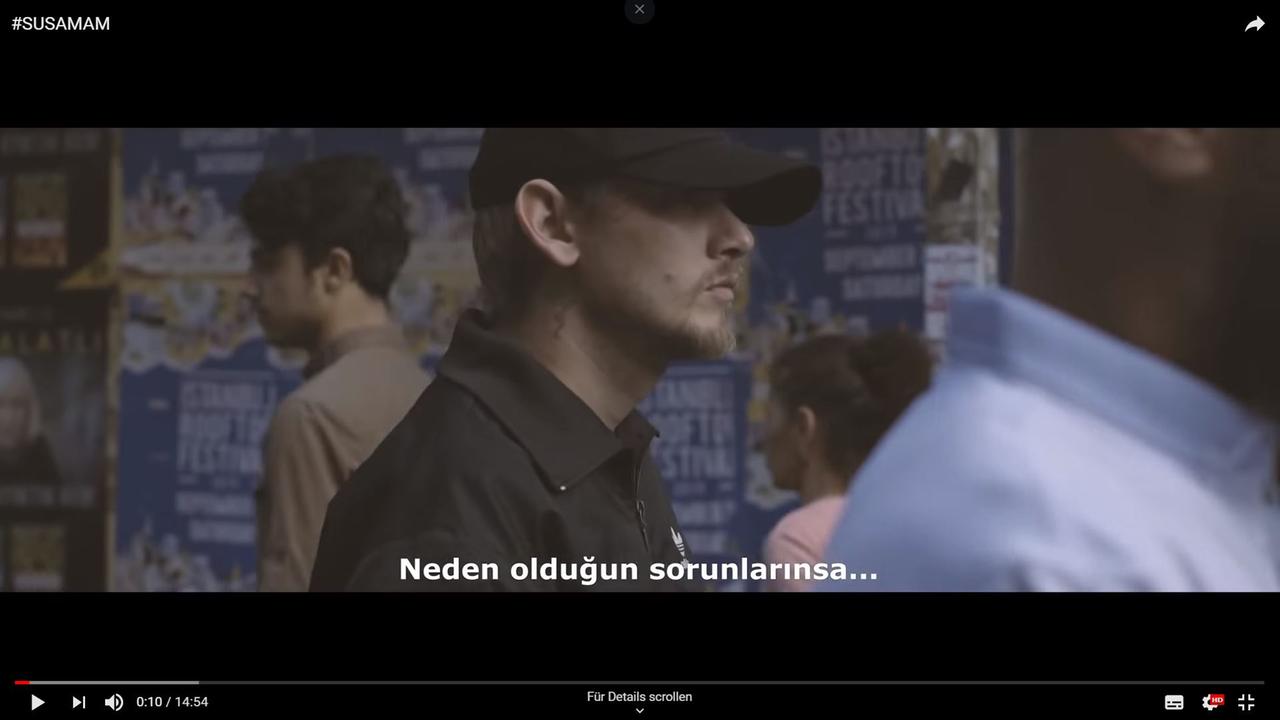 Screenshot des Rap-Vidoes "Susamam", das in der Türkei für Furore sorgt.