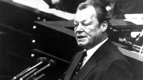 Bundeskanzler Willy Brandt stellt am 20.09.1972 vor dem Bonner Bundestag die Vertrauensfrage.