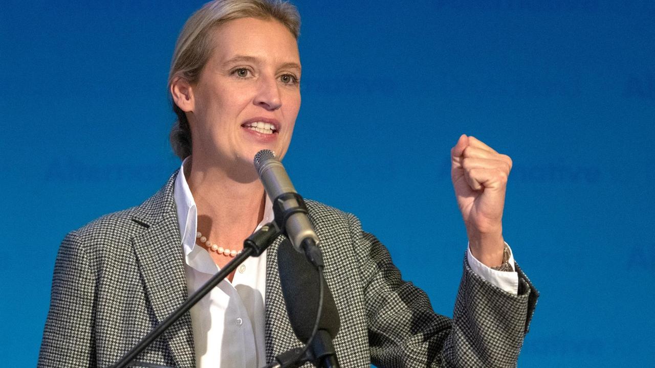 Alice Weidel, Vorsitzende der AfD-Bundestagsfraktion, spricht während der Wahlparty der AfD.